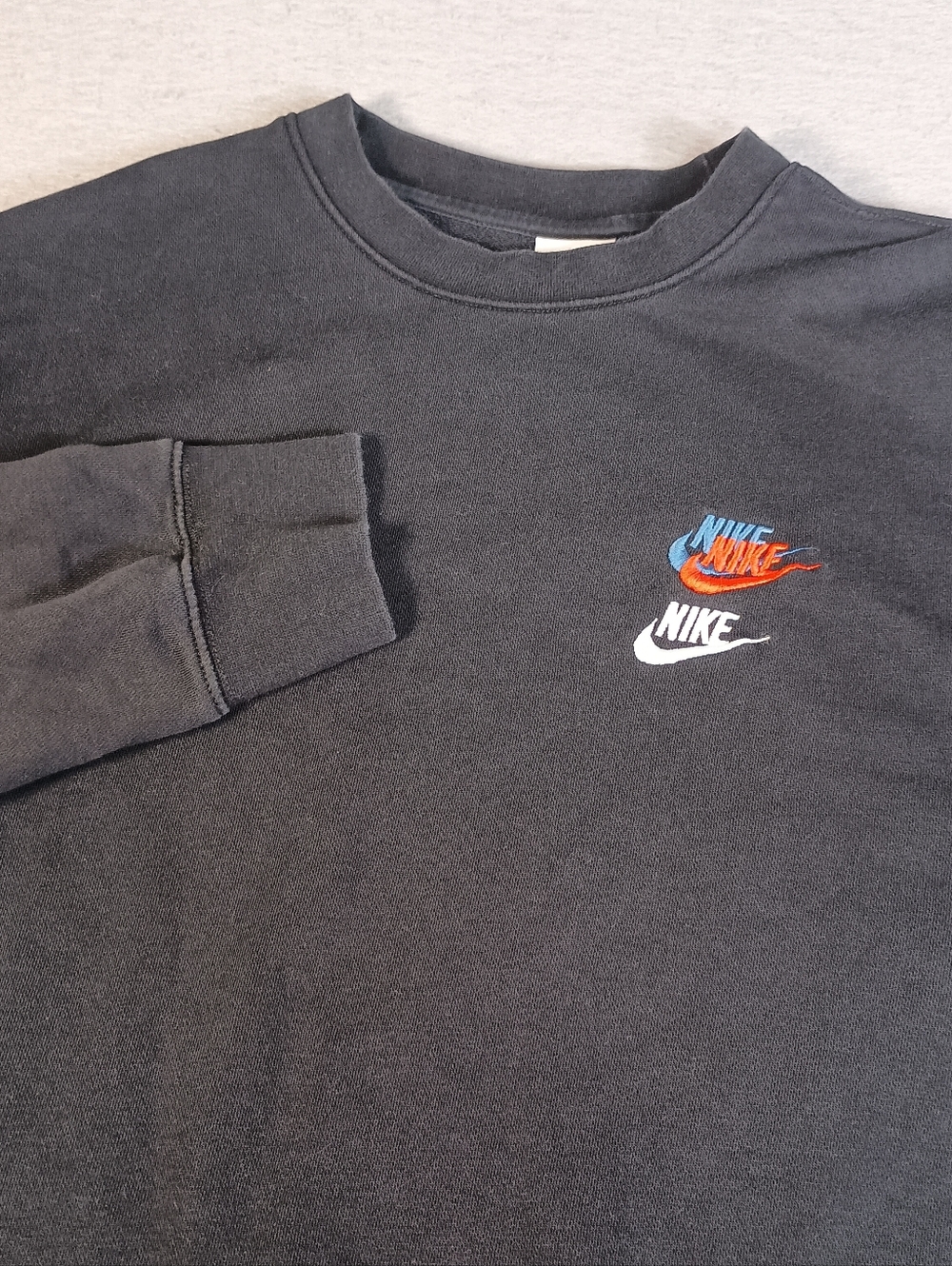 Nike Sportswear Essentials+ French Terry Crewneck Embroidered Men's M Sweatshirt